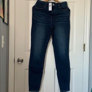 American Eagle size 8 Curvy high rise Jean